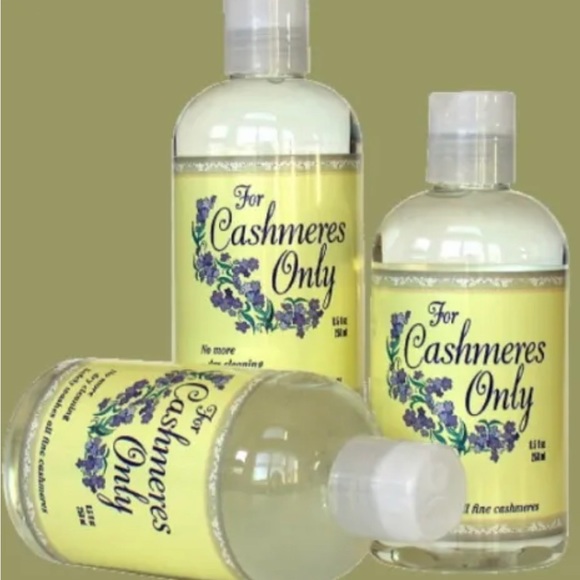 Gentle Shampoo for Hand Wash Cashmere or Wool Sweaters 16oz Bottle - Picture 2 of 2